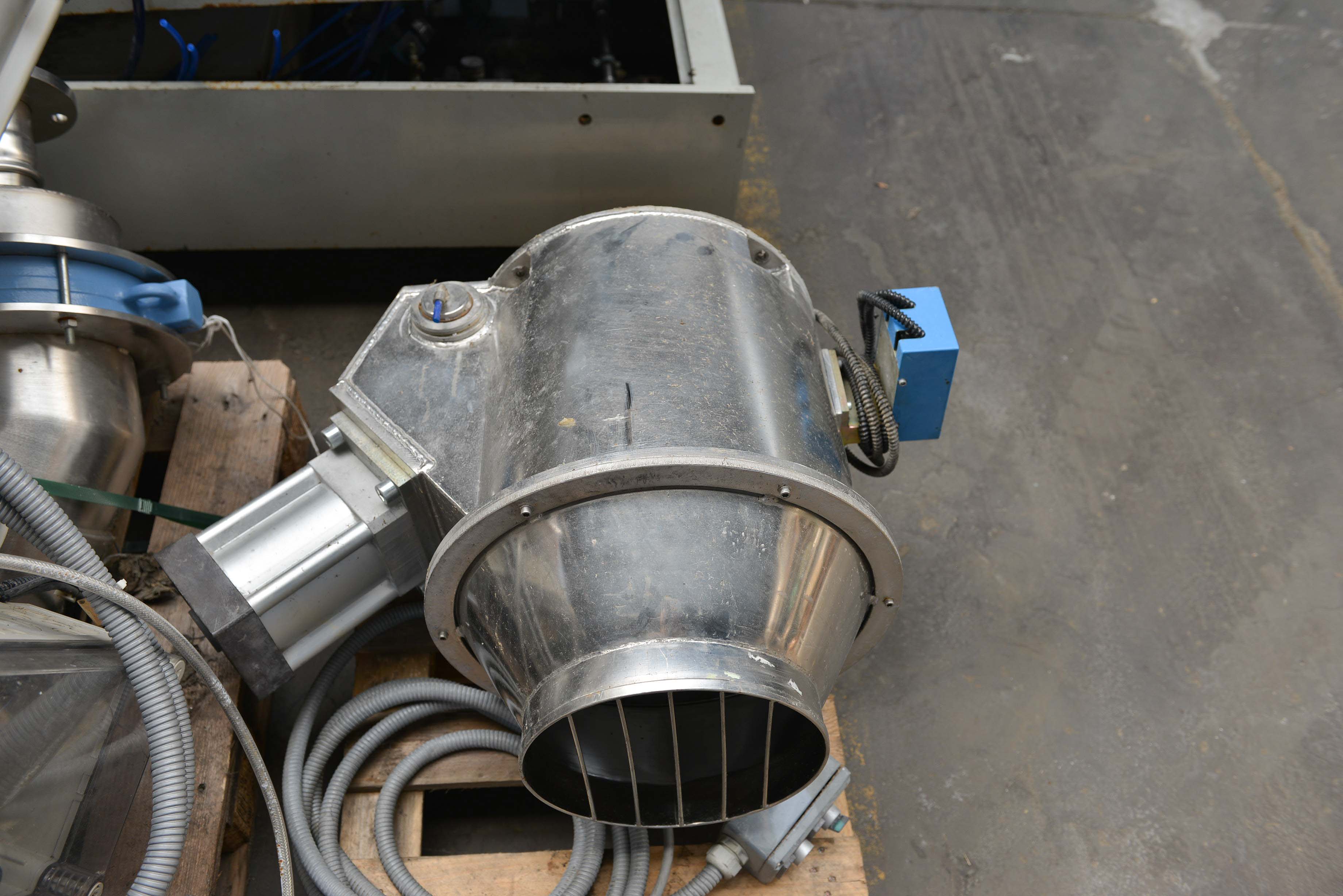 Used PLASMEC mixer from 3500 Liters