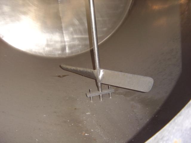 Refurbished 3000 GALLON AGITATED STORAGE TANK.  MOJONNIER MODEL 111 SERIAL 08