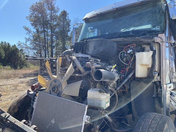 Used 2013 Freightliner CORONADO 122 SD DD15