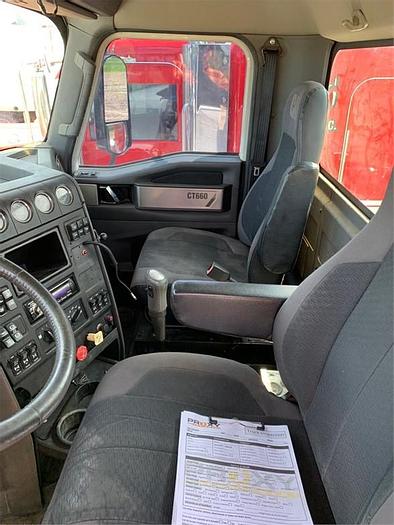 Used 2013 CATERPILLAR CT660L