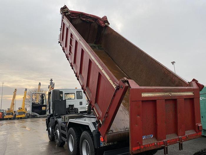 Usato 2007 IVECO TRAKKER 8*4 450 E/5 TRILATERALE