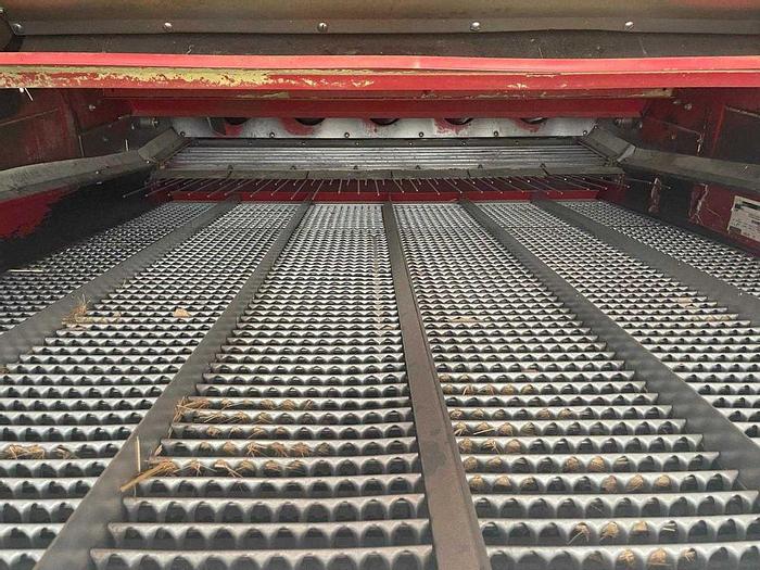 Used Case 2188 Combine w/ 25' Header