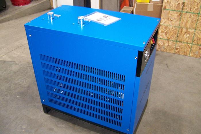 Dry- Max MRAD 150 Refrigerated air dryer 150 cfm pre and after filter