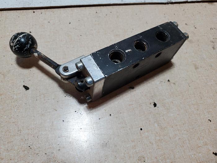 Used ARO Fluid Power E212LM-G Directional Control Valve (BRA3)