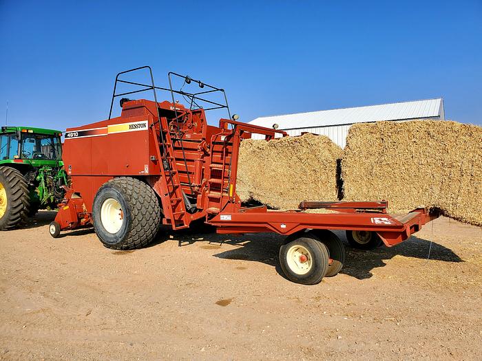 Used 2004 Hesston 4910 Baler w/ Accumulator