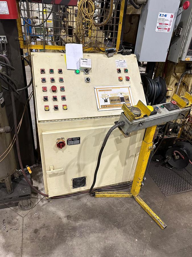 Used 600 tons Press Sheet Stamping Mechanical Clearing S2600120-72