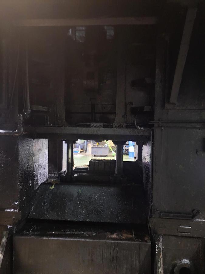 Used 1300 tons Press Hot Forging Hosung HFP-1300