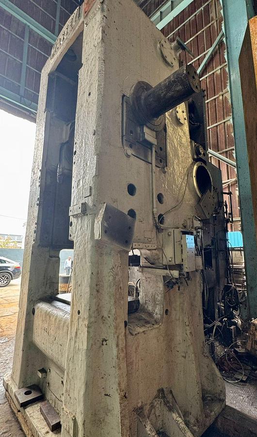 Used 1300 tons Press Hot Forging Massey