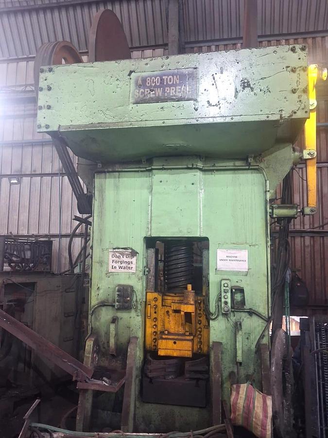 Used 800 tons Press Friction Screw Guillem