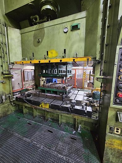 600 tons Sheet Stamping Line Mechanical Ssangyong 600-300-300-30