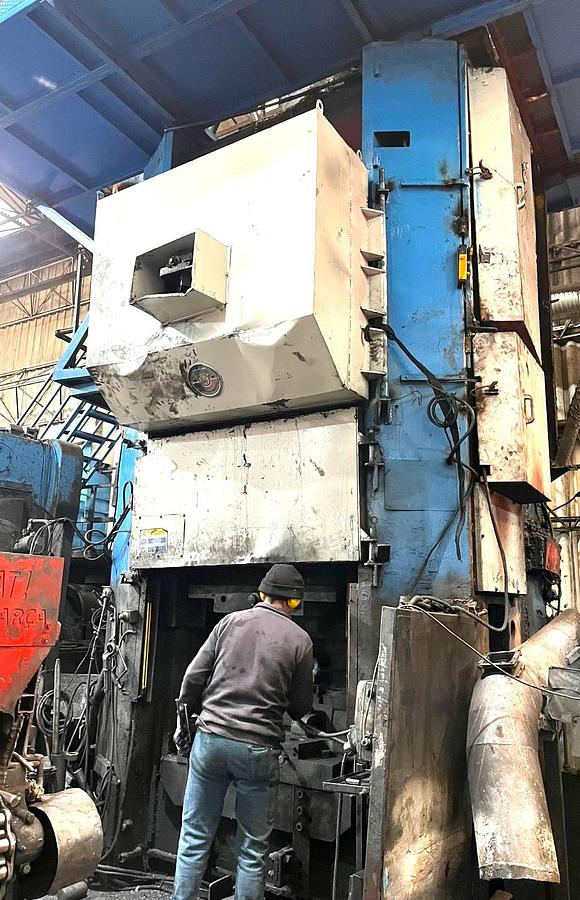 Used 1600 tons Press Hot Forging Smeral LZK1600