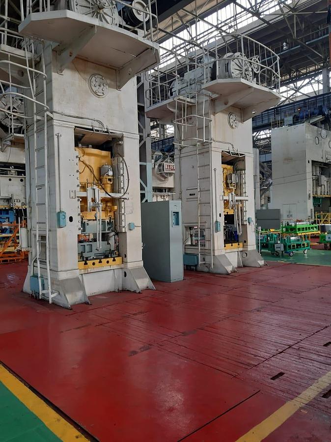 Used 400 tons Press Trimming Voronezh KA2536