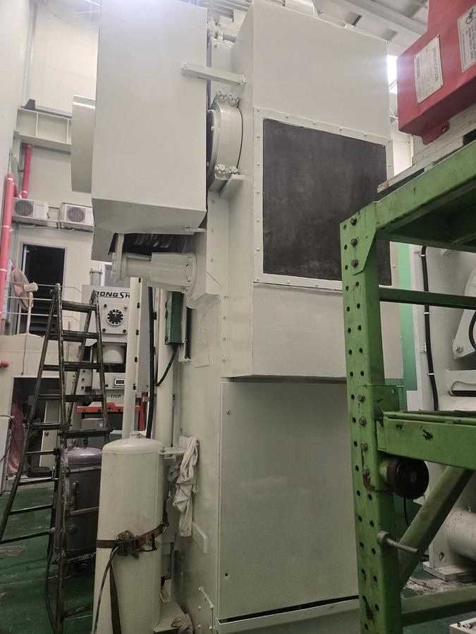 Used 1600 tons Press Knuckle Joint Coining Barnaul, Russia KB8342