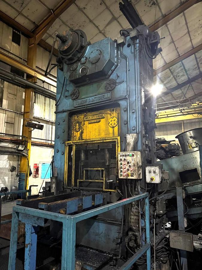 Used 200 tons Press Trimming Wilkins & Mitchell