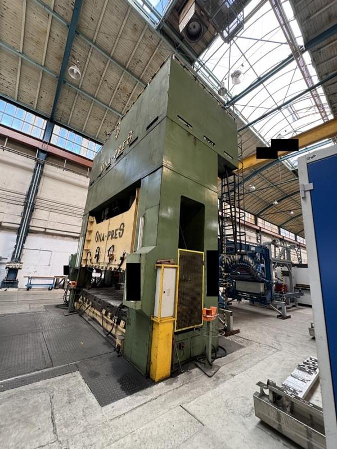 Used 1200 tons Press Hydraulic Ona-Pres PYZT 1200
