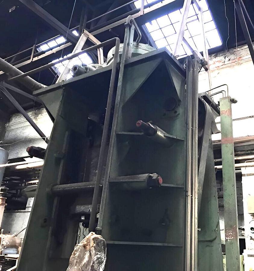 Used 16 tons Hammer Counterblow Beche DGH16
