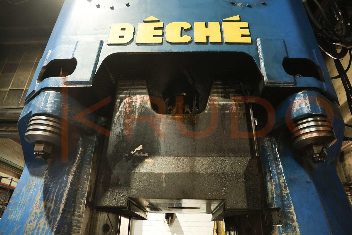 Used 2002 Beche KGH5B