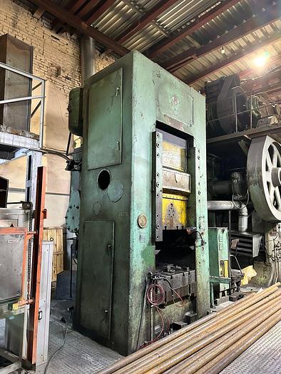 Used 1600 tons Press Knuckle Joint Coining Barnaul, Russia K8342
