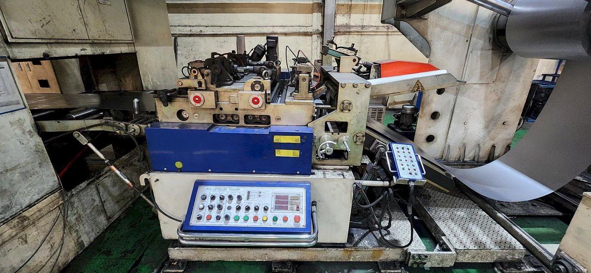 Used 300 tons Press Sheet Stamping Mechanical Simpac DAH-300