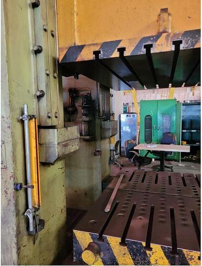 Used 400 tons Press Sheet Stamping Mechanical Ssangyong DE2P-400