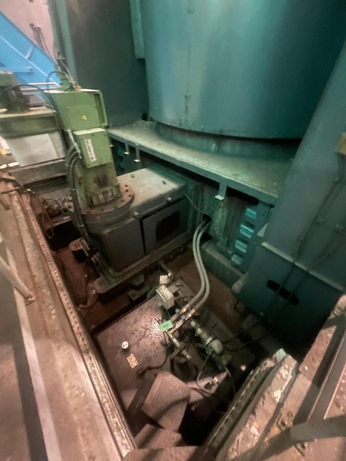 Used Lathe Vertical Turning CNC Kolomna, Russia 1532