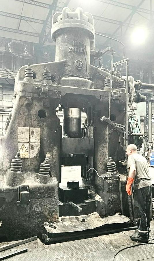 Used 3.5 tons Hammer Forging Pneumatic Huta MPM3000