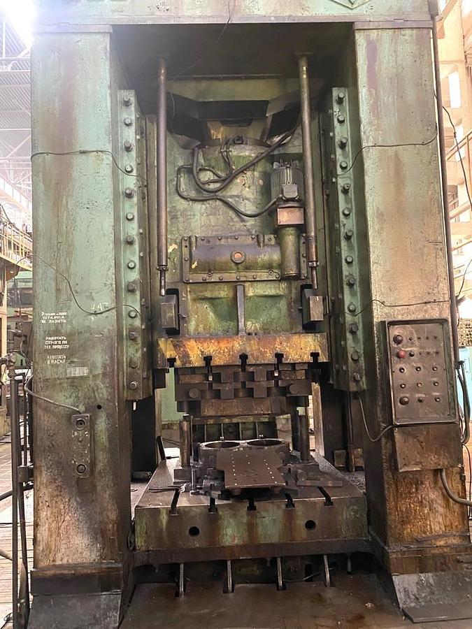 Used 1600 tons Press Trimming TMP Voronezh Russia K2542