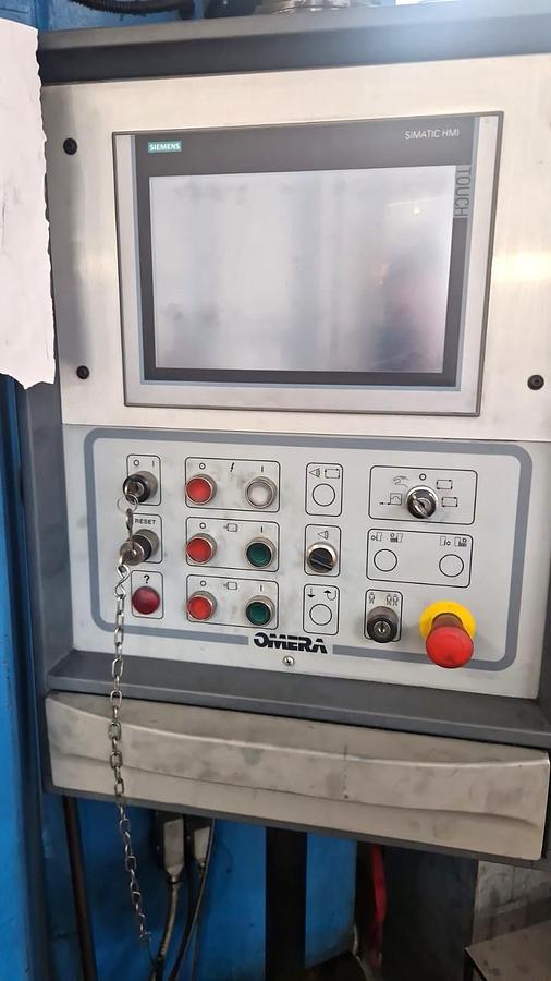 Used 1600 tons Press Sheet Stamping Hydraulic Omera OP121600