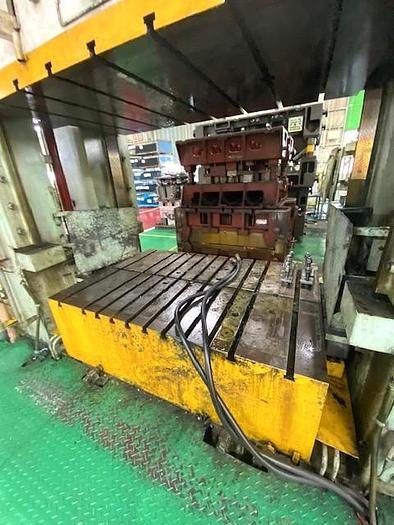 Used 300 tons Press Sheet Stamping Hydraulic Kongo