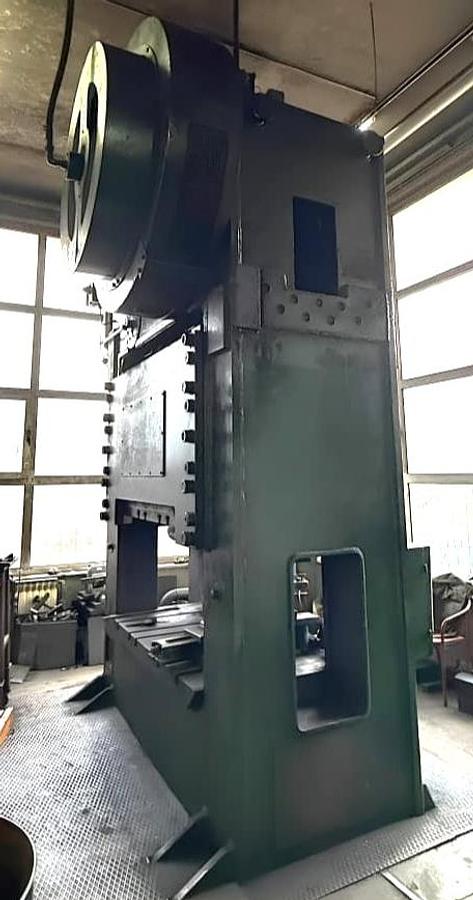 Used 630 tons Press Trimming Ravne KES630