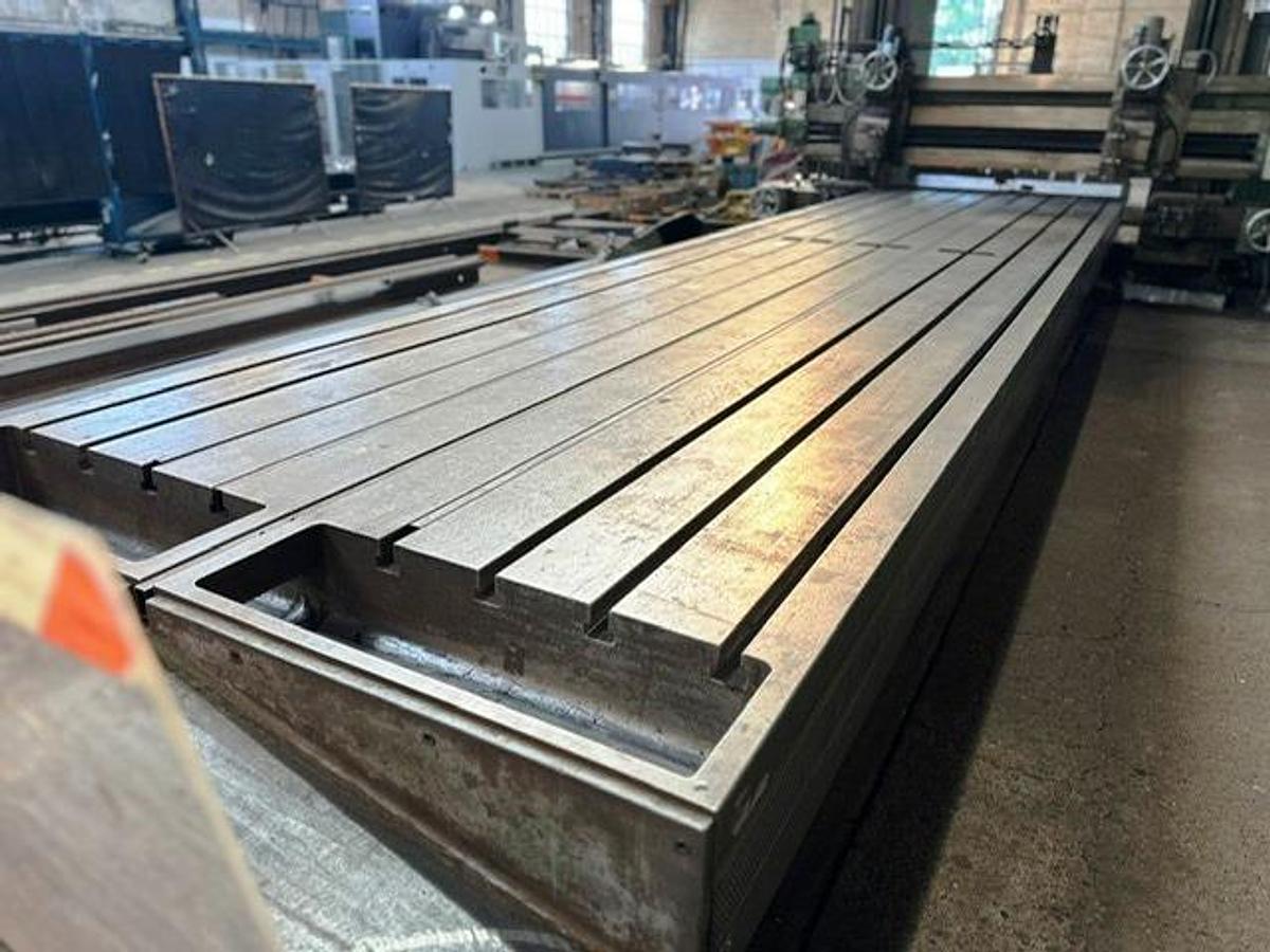 Used Plano Miller Boehringer 8Z 2000