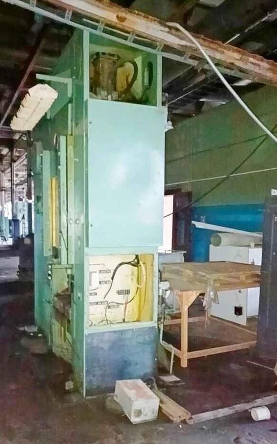 Used 1000 tons Press Knuckle Joint Coining Barnaul KB8340
