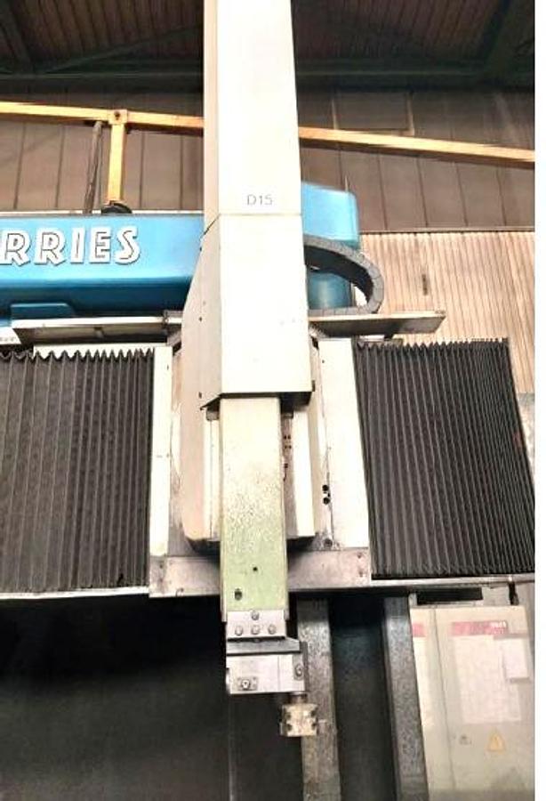 Used Lathe Vertical Turning CNC Doerries SD250