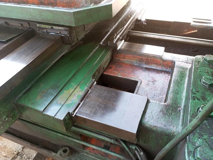 Used Borer Horizontal Table Type Tos W100