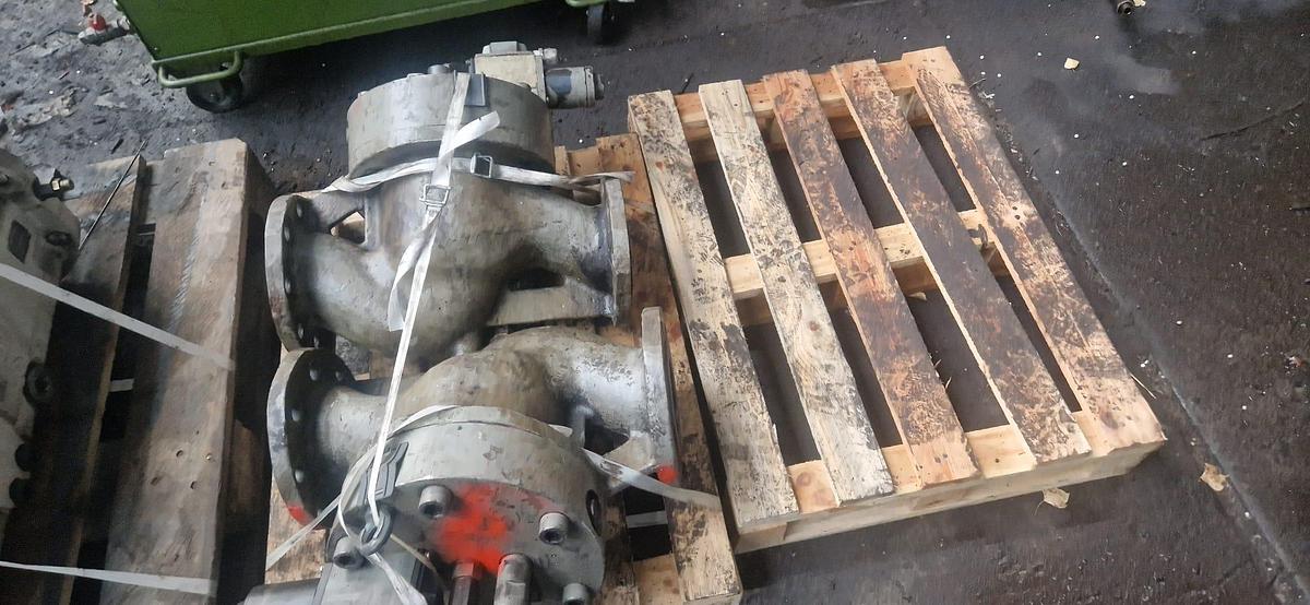 Used 1600 tons Press Forging Open Die Hydraulic Zdas