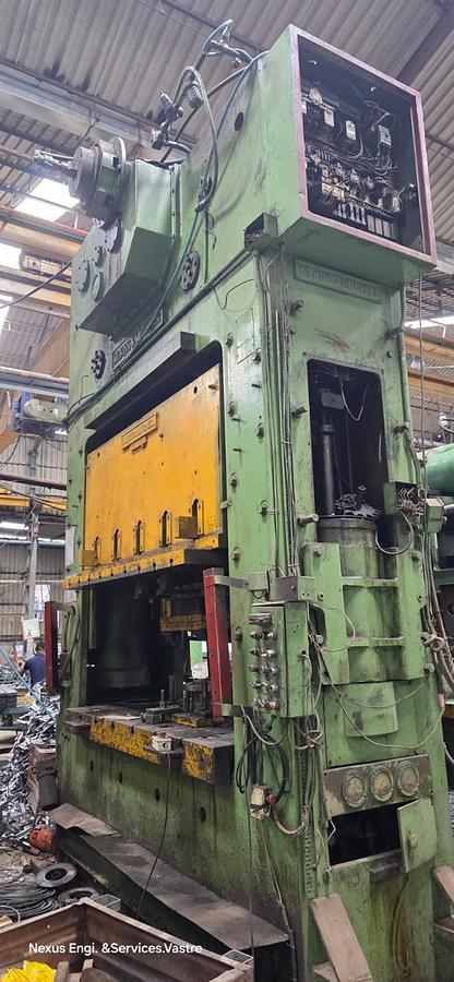 Used 300 tons Press Trimming Wilkins & Mitchell
