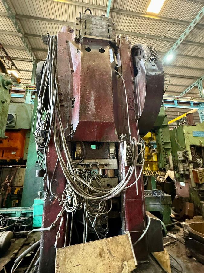 Refurbished 630 tons Press Hot Forging Smeral