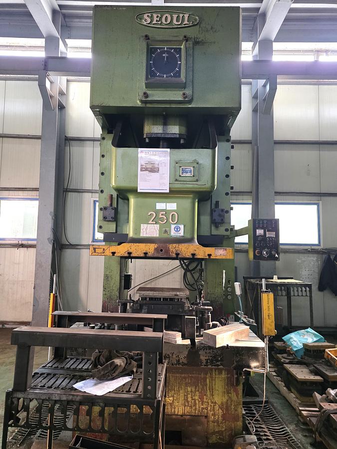Used 250 tons Press Trimming Seoul SSC-250