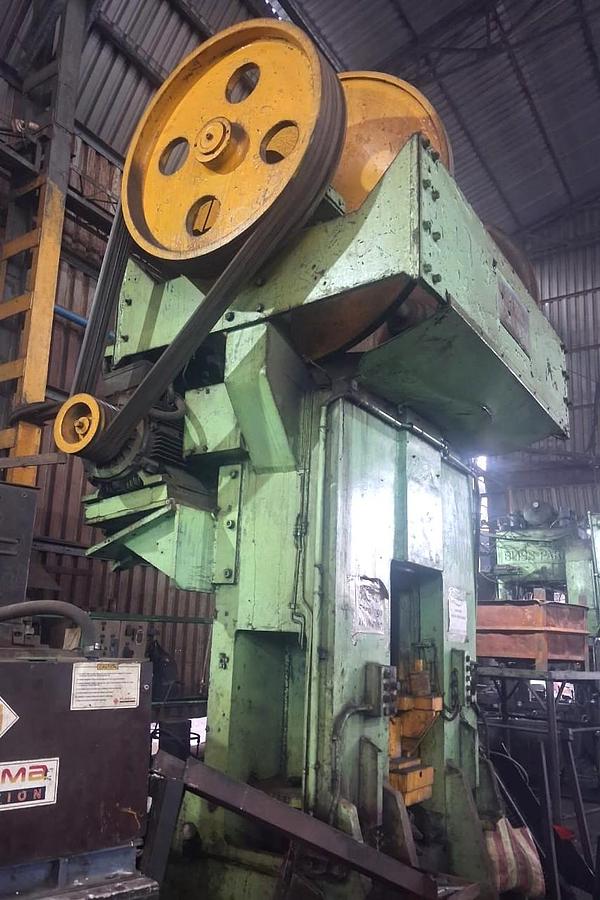 Used 800 tons Press Friction Screw Guillem