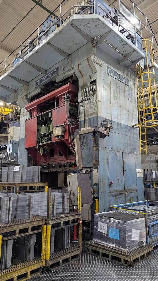 Used 1600 tons Press Weingarten ZS1600.32