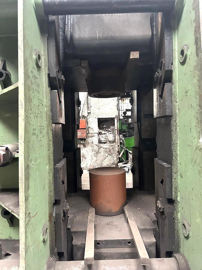 Used 40 tons Hammer Counterblow Beche DCH40