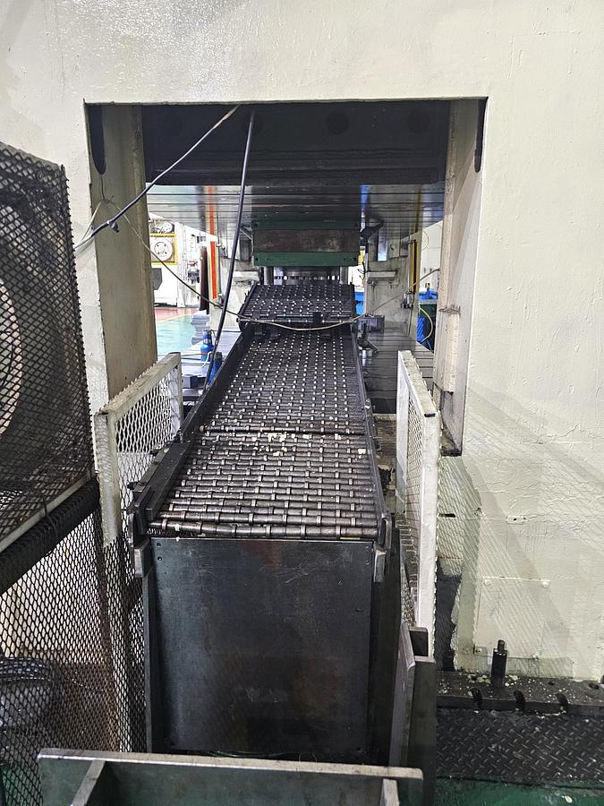 Used 500 tons Press Sheet Stamping Mechanical Dongsung DA-500D-30