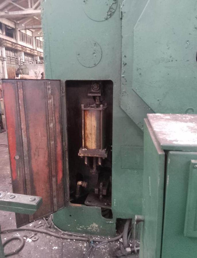 Used 1000 tons Press Knuckle Joint Coining Barnaul K8340
