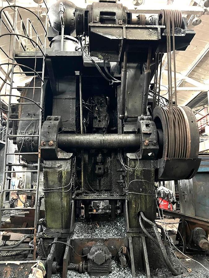 Used 1600 tons Press Hot Forging Voronezh К8542