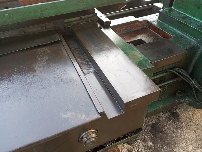 Used Borer Horizontal Table Type Tos W100