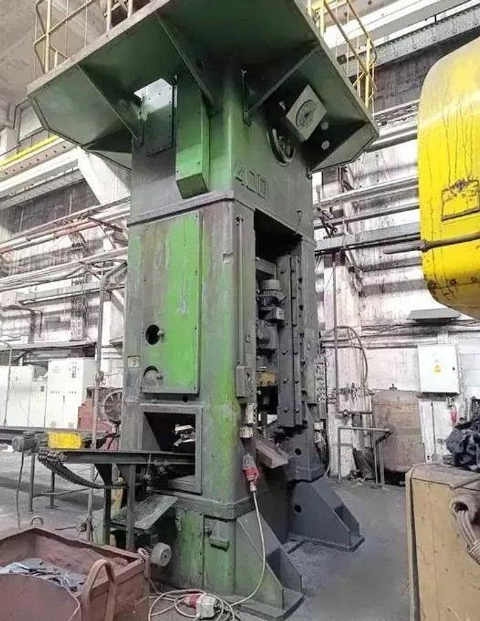 Used 400 tons Press Trimming TMP Voronezh Russia KA2536