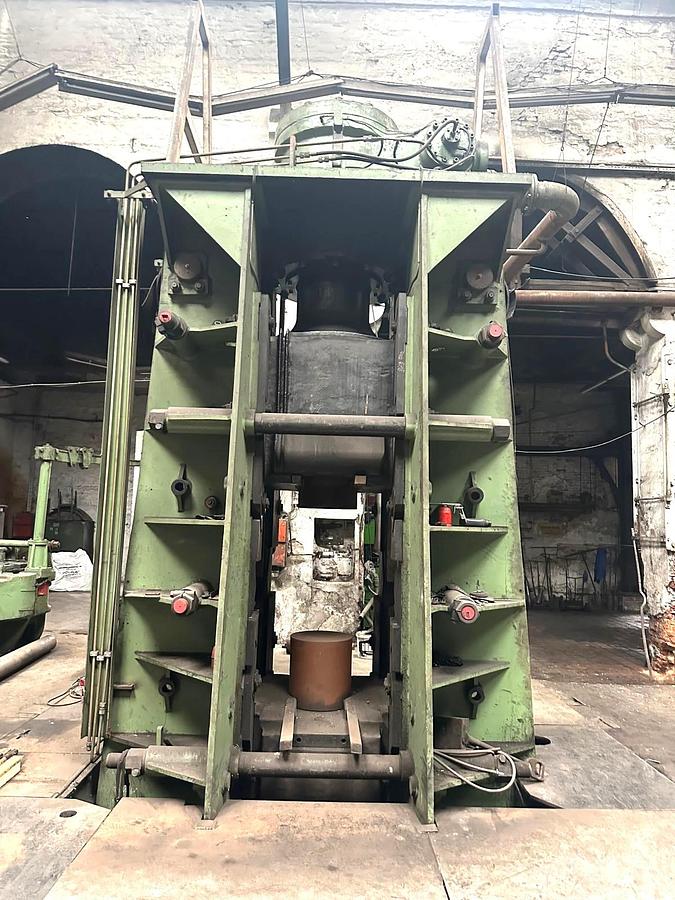 Used 40 tons Hammer Counterblow Beche DCH40