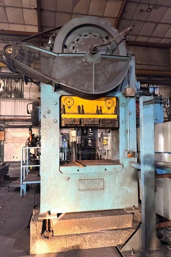 Used 150 tons Press Trimming Massey