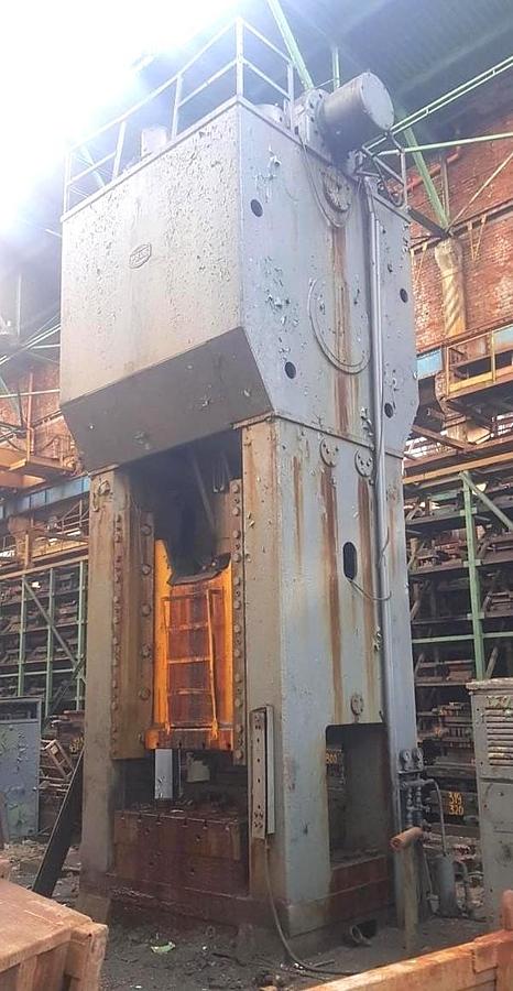 Used 1250 tons Press Trimming PKZE1250