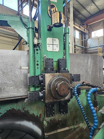 Used Lathe Vertical Turning CNC OM